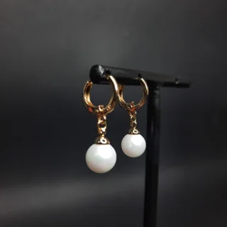 گوشواره مرواریدی