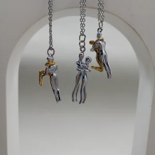 گردنبند آغوش