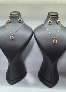 نیم ست نگین قرمز