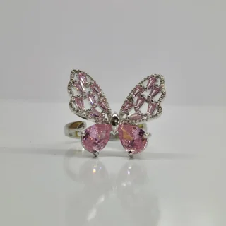 انگشتر پروانه