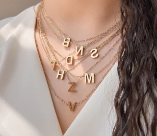 گردنبند حروف